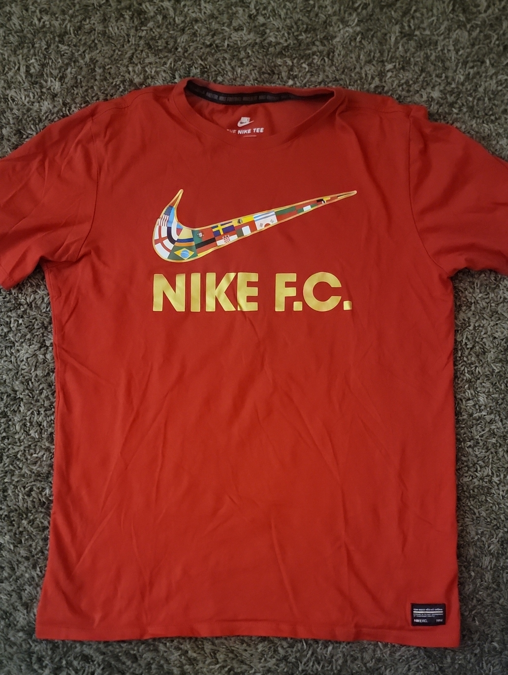 Nike F.C. Swoosh Flag T Shirt Futbol 1994 Soccer Short Sleeve Red Size Medium